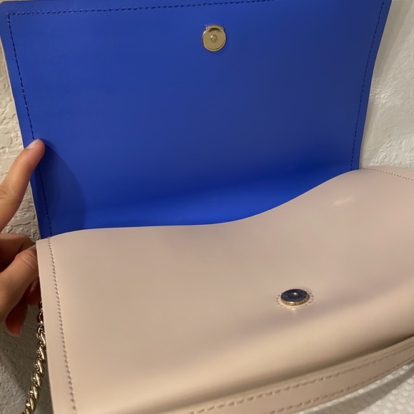 Kate spade ♠️ pale pink/ nude color shoulder bag gold hardware - Picture 2 of 2